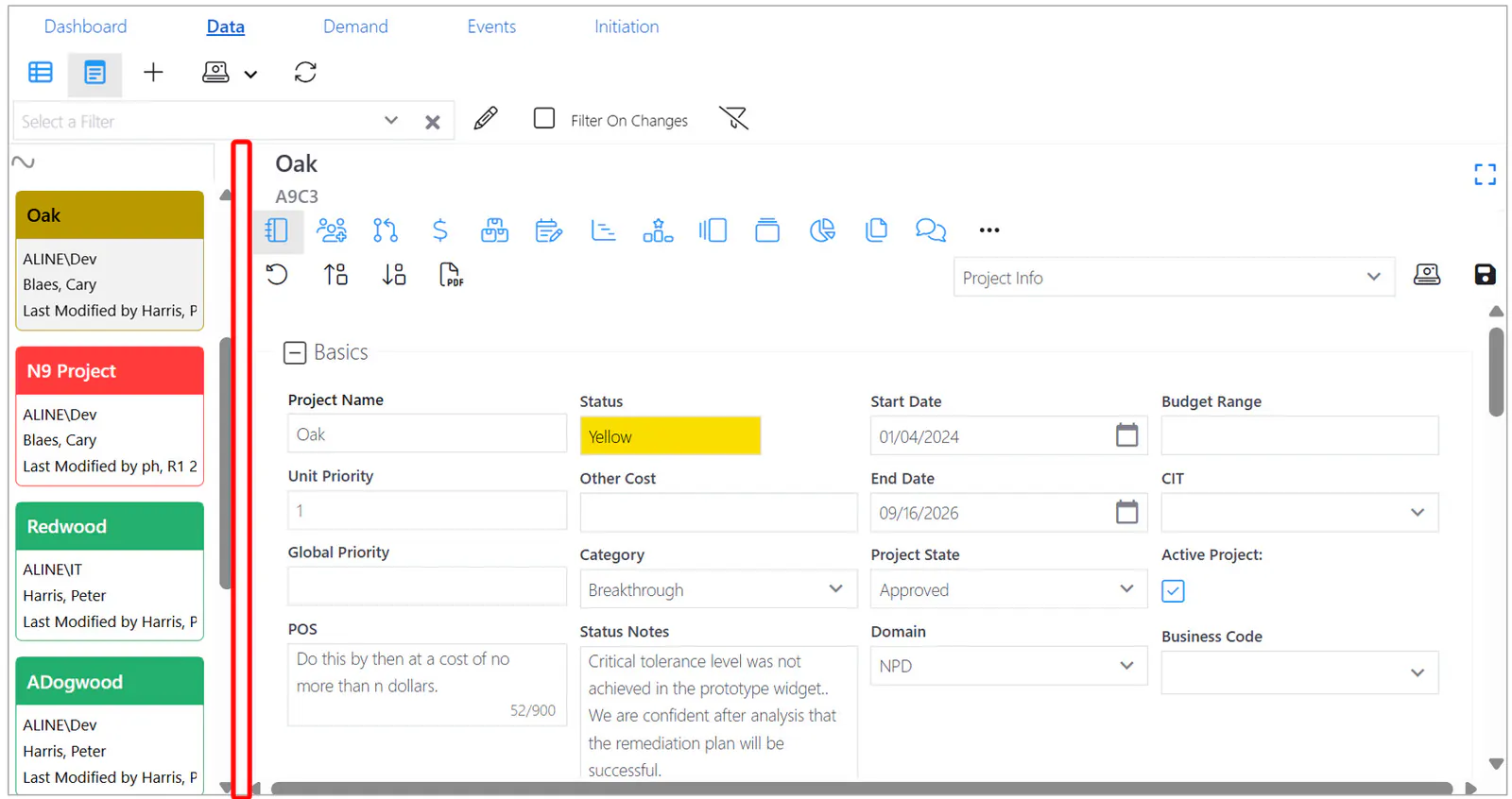 Dragging the border between the project list and the detail page